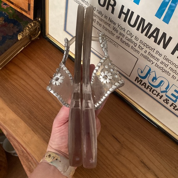 Stuart Weitzman Size 8 Clear T-Strap Silver Rhinestone Jelly Flip Flop Sandals - Picture 9 of 10